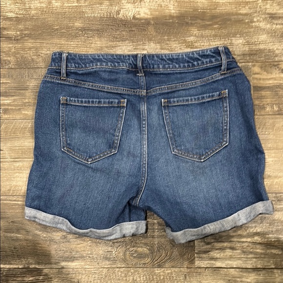 Old Navy Blue Jean Maternity Shorts Size 8 - Picture 3 of 3